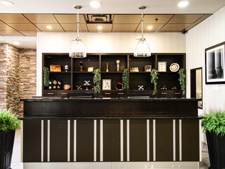 Waterloo Suites - TRADEMARK - by Wyndham Reception Desk